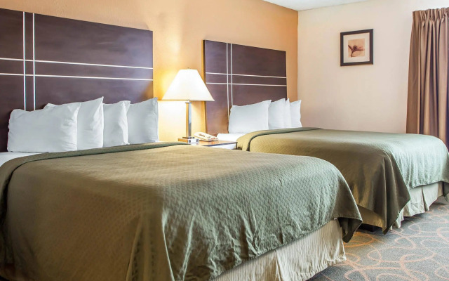 Quality Suites Milwaukee Airport
