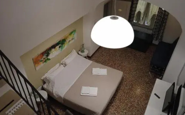 Room & Breakfast H & Ercolani