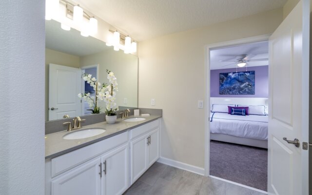 Tr_531r Champions 8 Bedroom Home