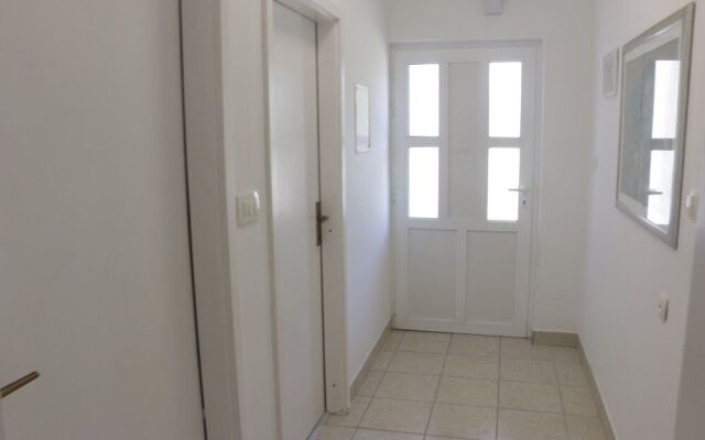 Beachfront Apartment Drazen, With Patio & Parking
