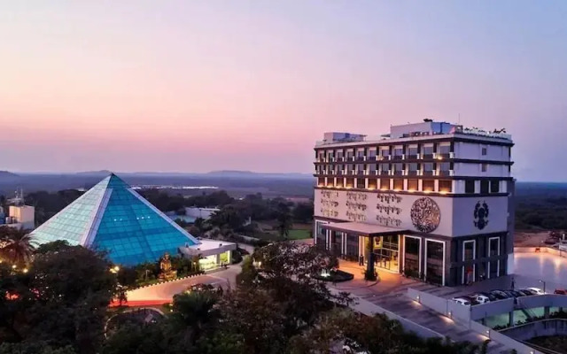 V V Hotel