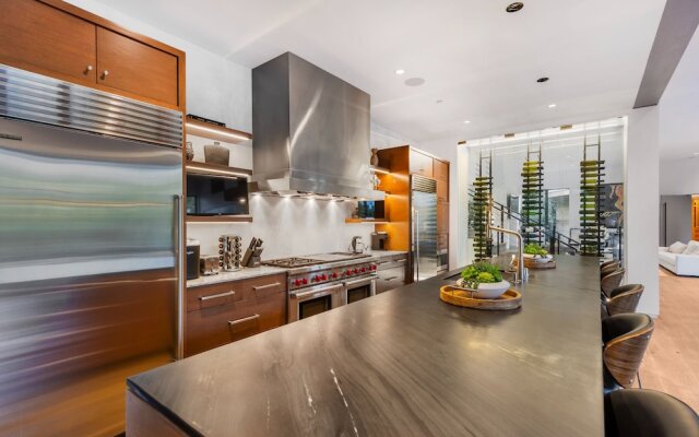 Beverly Glen Hillside Haven