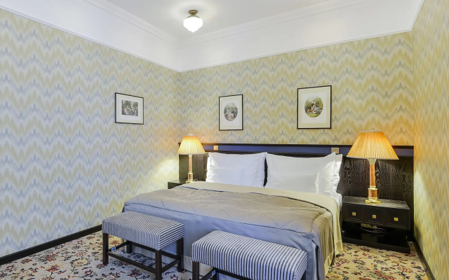 Hotel Savoy