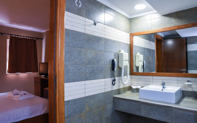 Sacallis Inn Beach Hotel