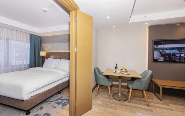 Csk The Halich Port Istanbul