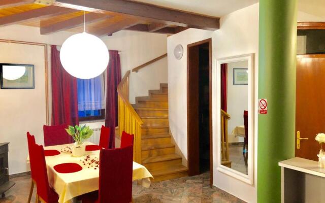 Two Story Studio Apartment Goranka