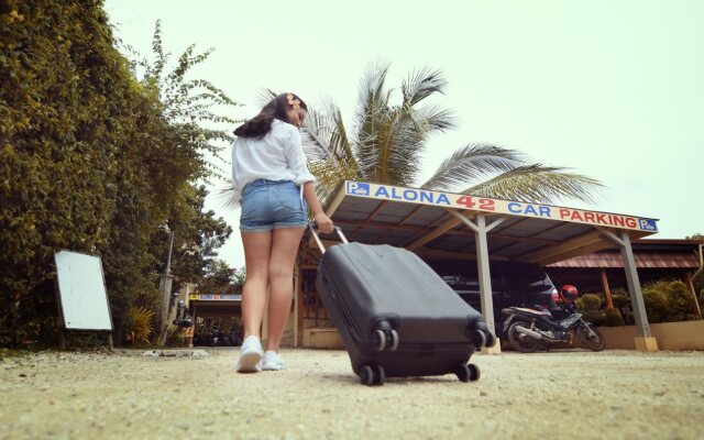 Alona42 Resort