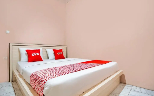 OYO 2974 Penginapan Roma 88