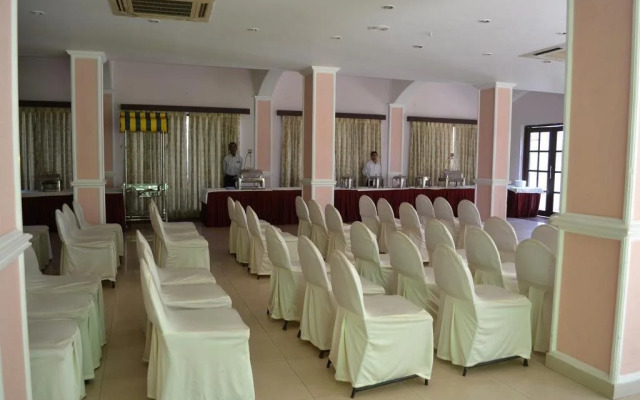 Hotel Ashish International