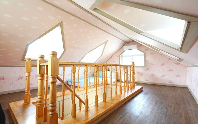 Chuncheon Yeowoo Gneul Pension