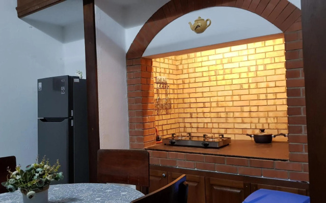 CHARAKAMA Guest Bungalow - GAMPAHA