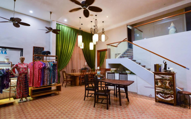 The Settlement Hotel