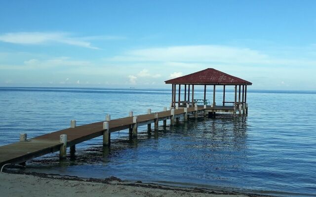 Coco's Beachfront Cabanas