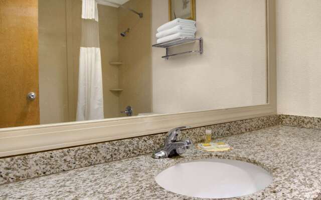 Days Inn by Wyndham Fayetteville-South/I-95 Exit 49