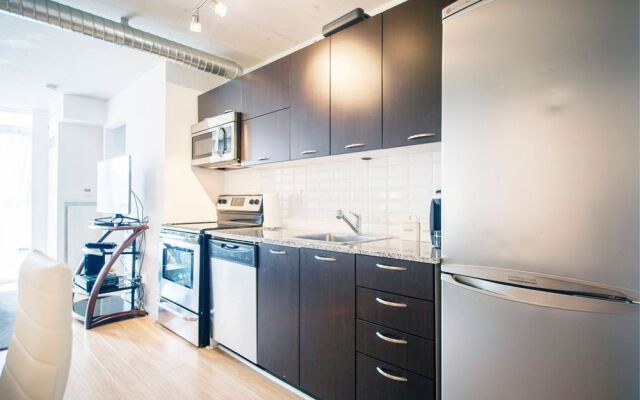 Lavish Suites - Two Bedroom Loft - Downtown Toronto