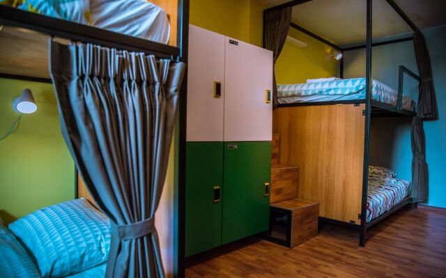 ZZZ Hostel - Don Mueang Airport