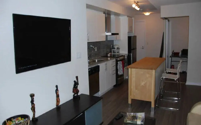 Toronto Suite Rentals - Fly Condo