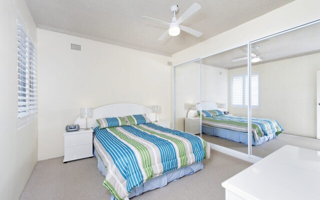 Del Rae, Unit 6/25 Shoal Bay Road