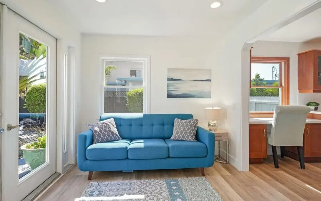 Coastal Palm Haven - With Hot Tub