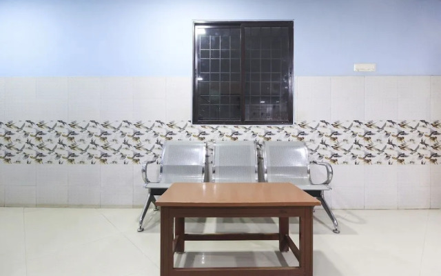 Banu Residency By OYO Rooms