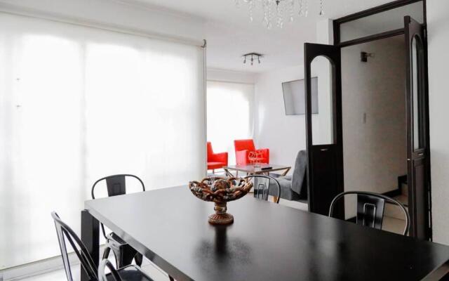 Beautiful Townhouse near San Pedro 5 min away