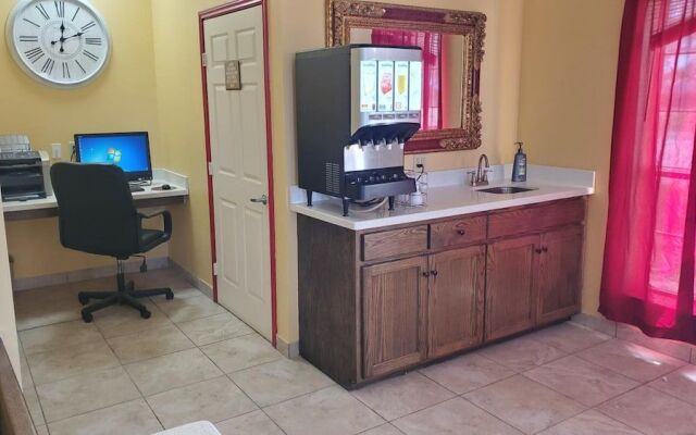 La Bonita Inn And Suites