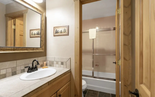 Beaver Creek West S2 - 3 Bedroom 3 Condo by RedAwning