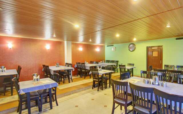 Oyo 13231 Hotel Sapphire Garden View