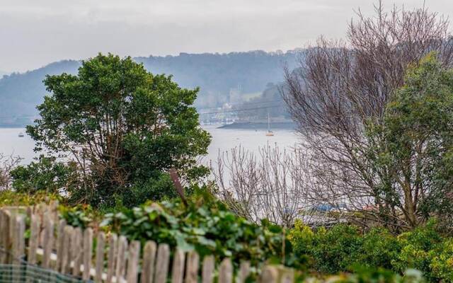 Number Eleven, beautiful 5 star apartment in Deganwy