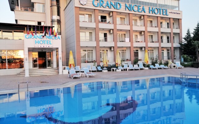 Grand Nicea Hotel