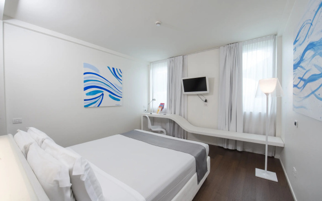 MO.OM Hotel