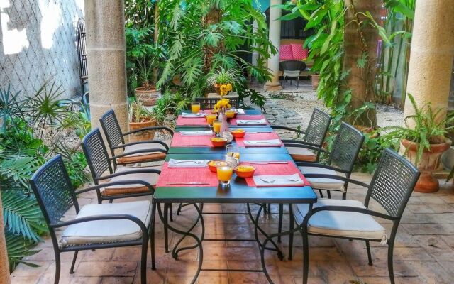 Casa Dos Lirios Boutique B&B