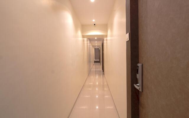 Collection O 81088 Hotel West Inn