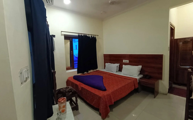 Hotel Ganga Azure