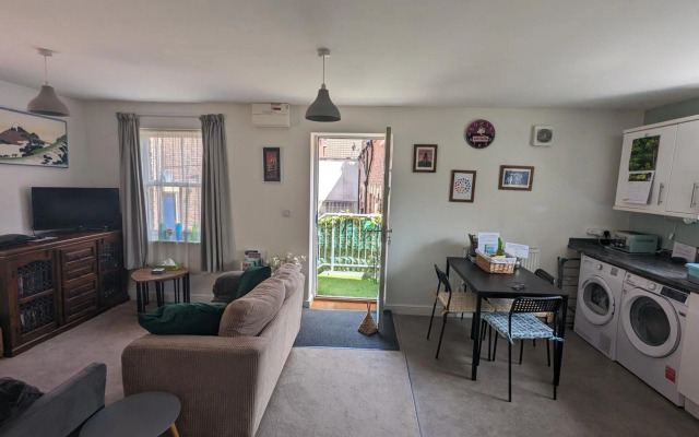 Namastay-Central Glastonbury