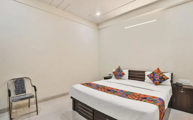 FabHotel Lucknow Inn