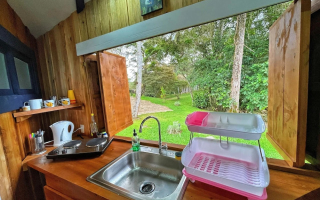 Reventazon River Mountain Lodge