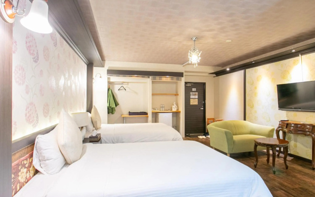 Yufuin Besso Shikisai Hotel