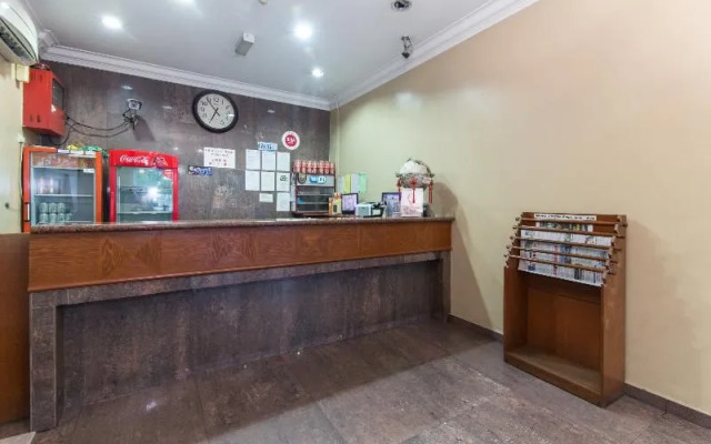 OYO 447 Comfort Hotel Meru