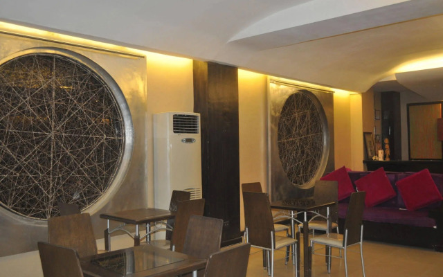Basa Hotel