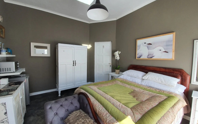 Waterhouse Guest Lodges 202 Lawley Street
