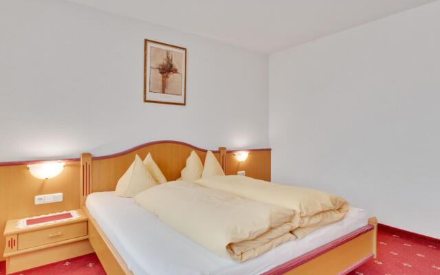 Quaint Apartment in Hainzenberg near Horbergbahn