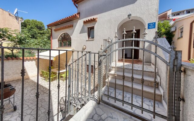 Holiday House for Four Persons With two Bedrooms
