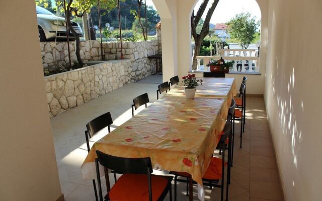 Apartments Josip / Three Bedrooms A1