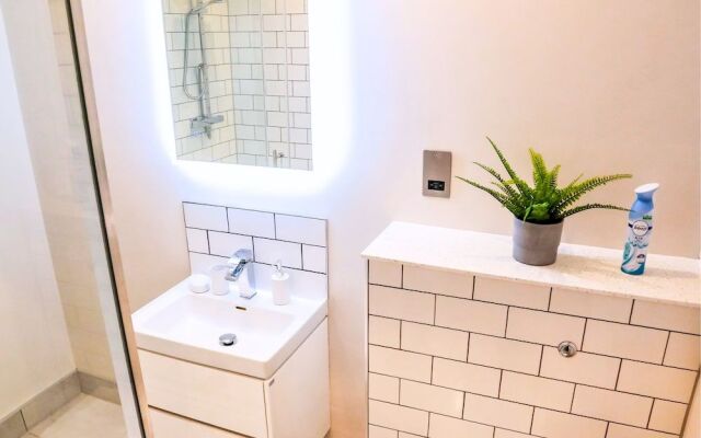 Shrewsbury apartments by BEVOLVE - Free Parking