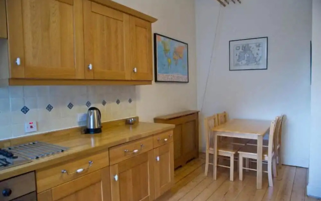 JOIVY Cosy 1-Bed Flat Near The Scottish Gallery