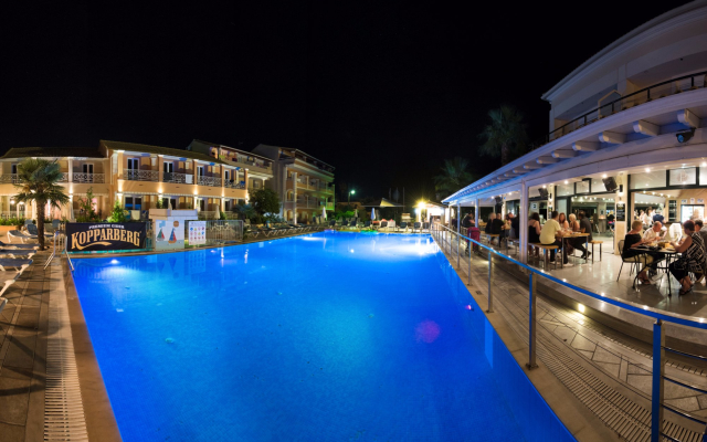 Kavos Plaza Hotel