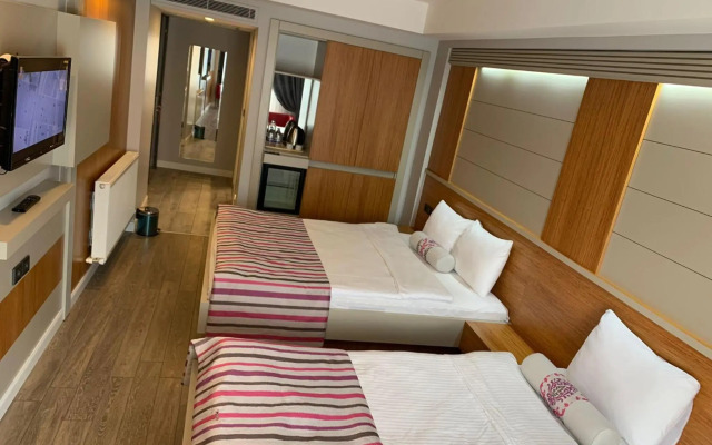 May Park Hotel