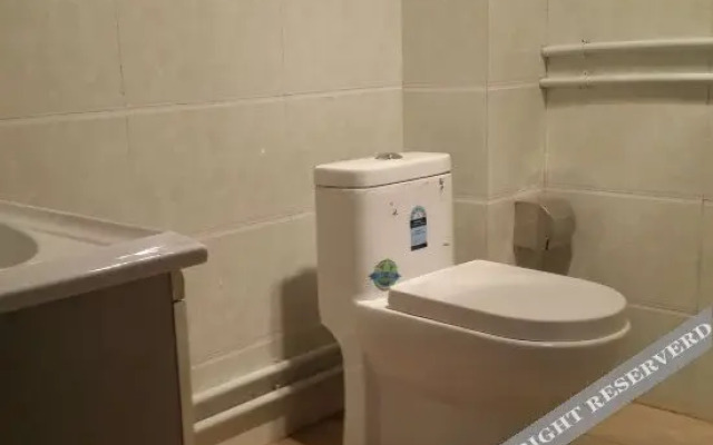 Chengdu Zhuangyuan Hotel(定日成都庄园大酒店)