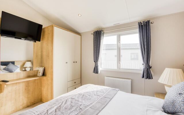 Cosy Home in Hastings With Balcony